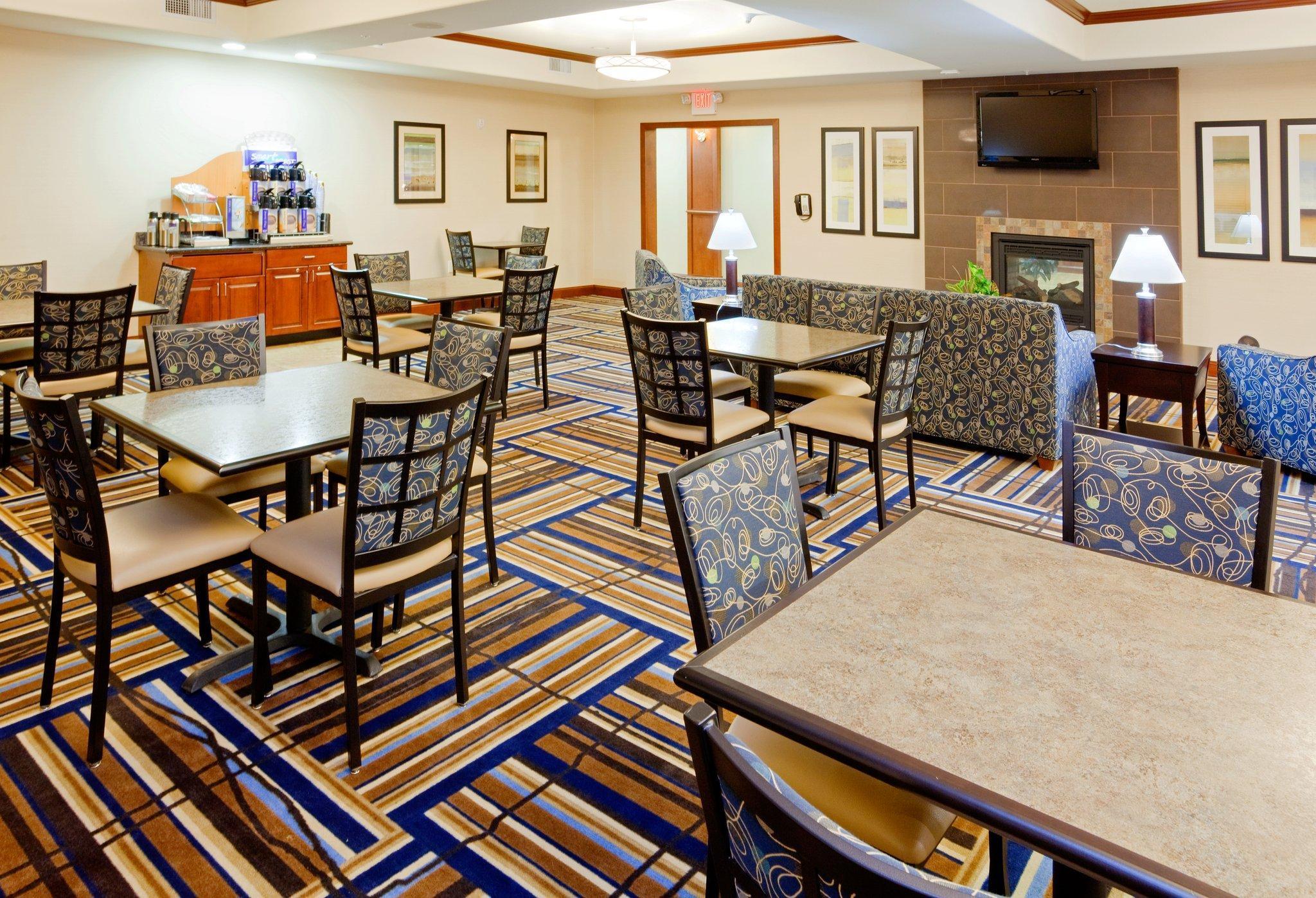 Holiday Inn Express Hotel & Suites Mount Airy By Ihg Exterior foto