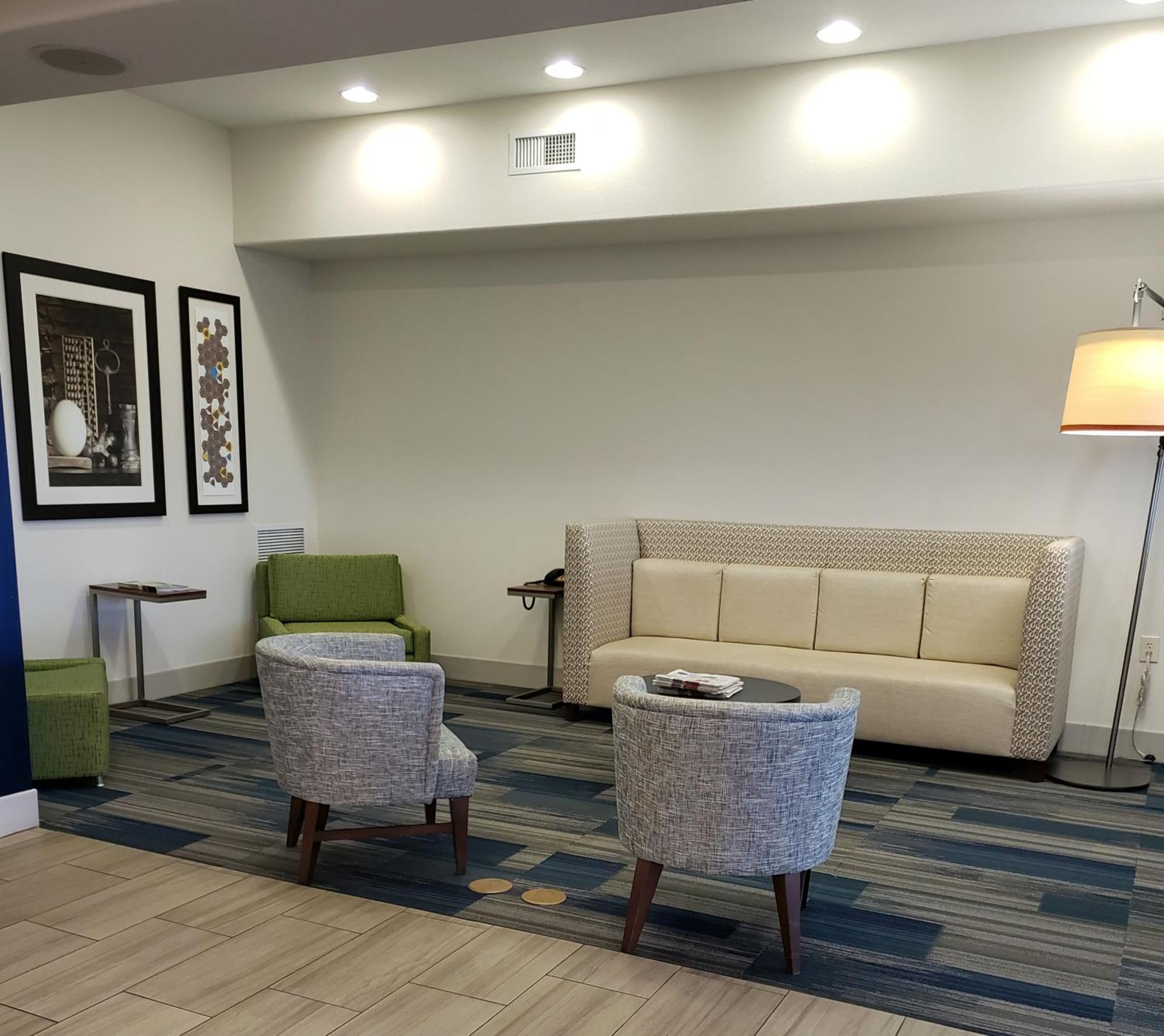 Holiday Inn Express Hotel & Suites Mount Airy By Ihg Exterior foto