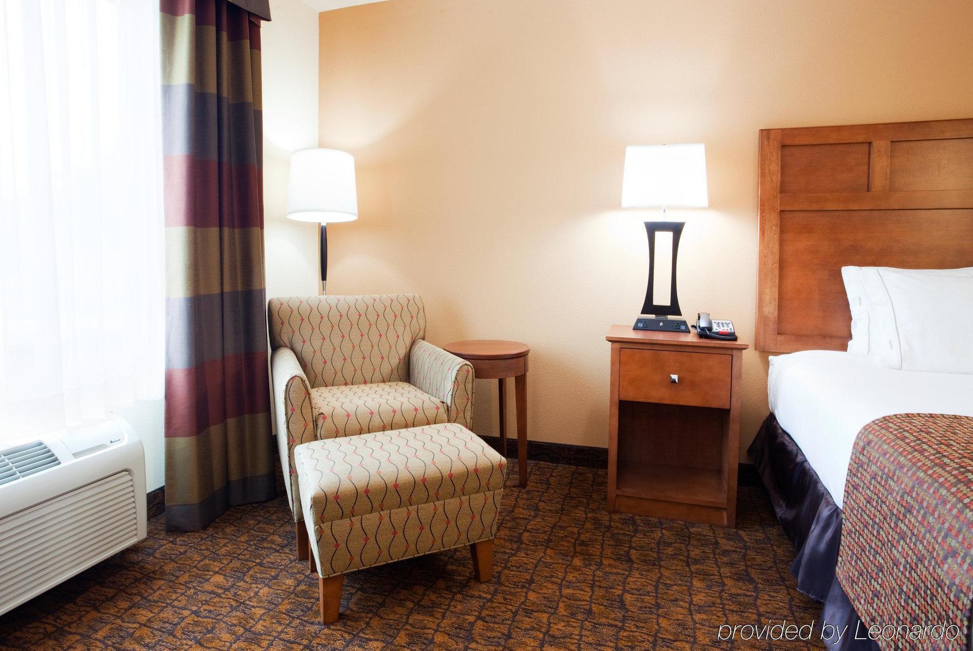 Holiday Inn Express Hotel & Suites Mount Airy By Ihg Quarto foto