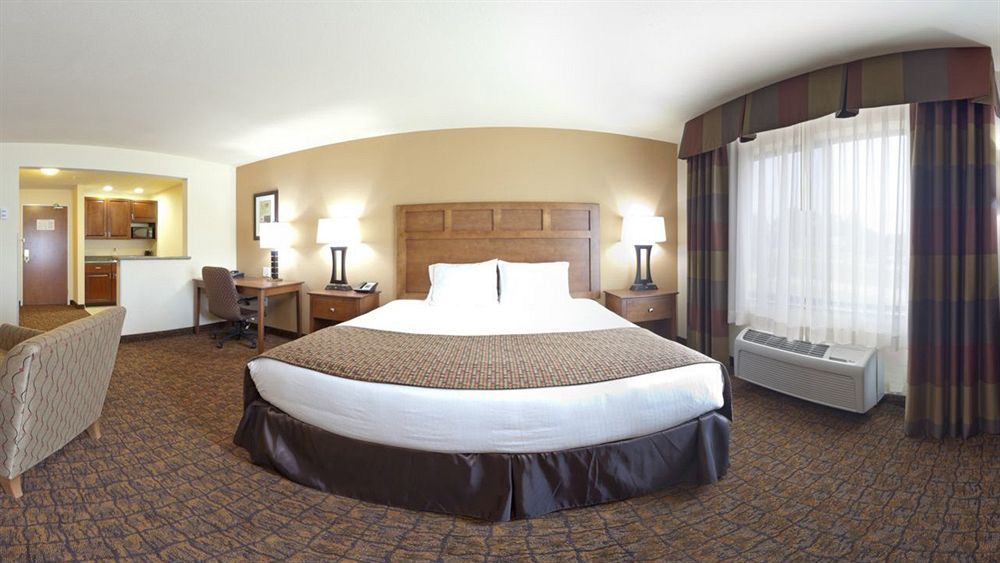 Holiday Inn Express Hotel & Suites Mount Airy By Ihg Exterior foto